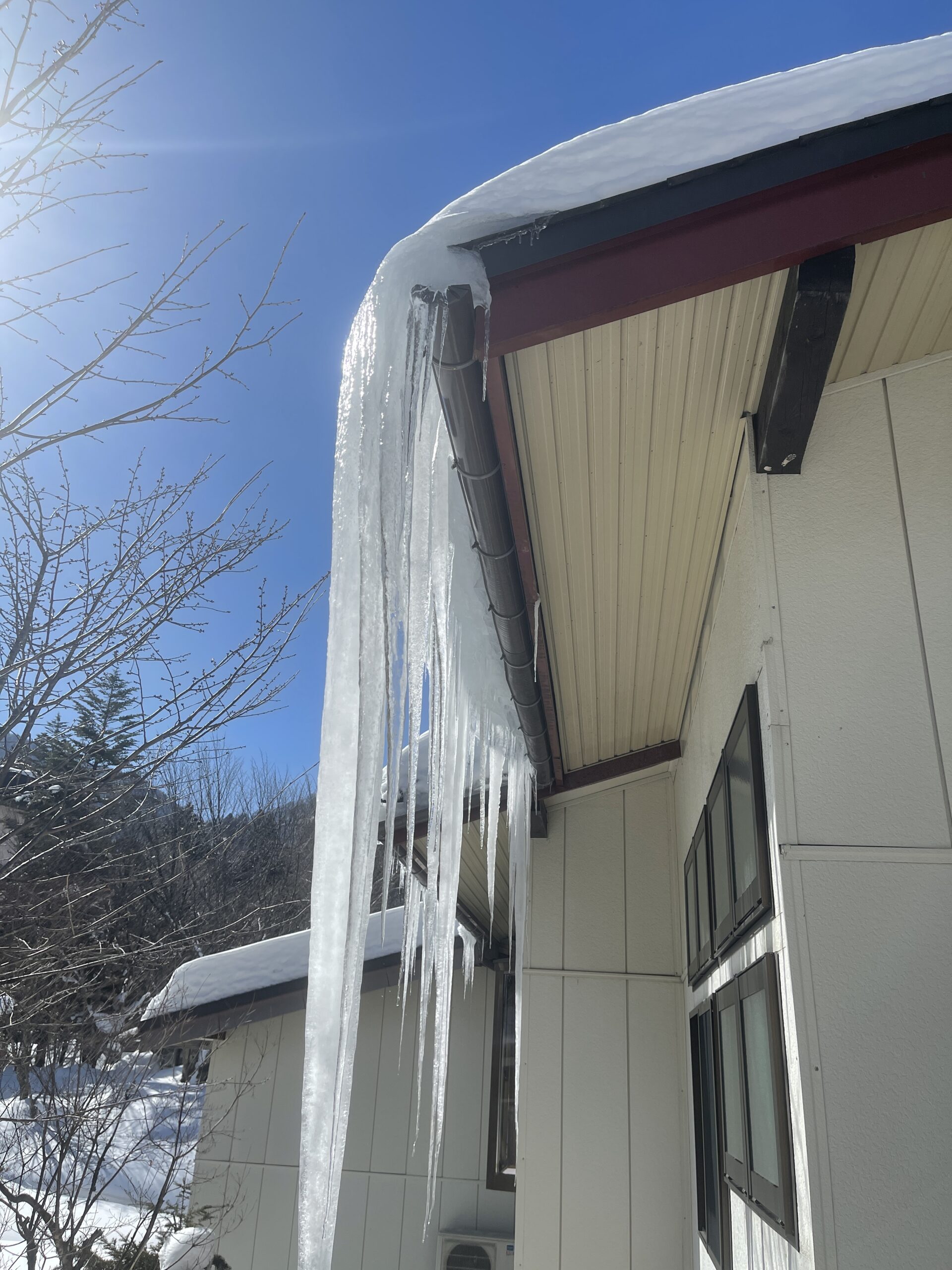 雪庇氷割 奥飛騨温泉郷平湯 旅荘つゆくさ